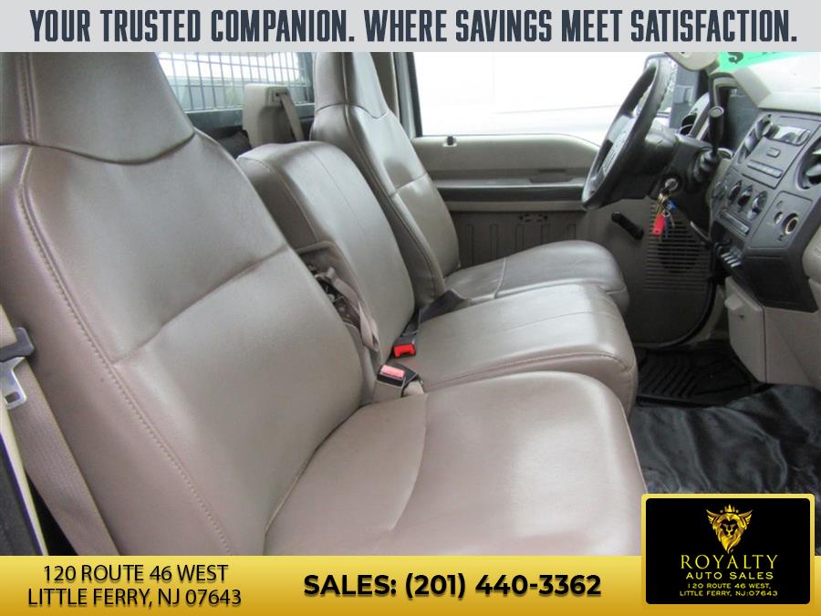 2008 Ford F-350 Super Duty Chassis Cab XL - Photo 18
