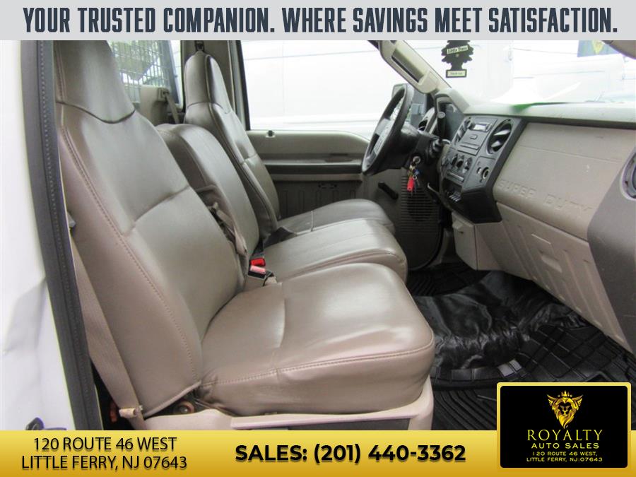 2008 Ford F-350 Super Duty Chassis Cab XL - Photo 24