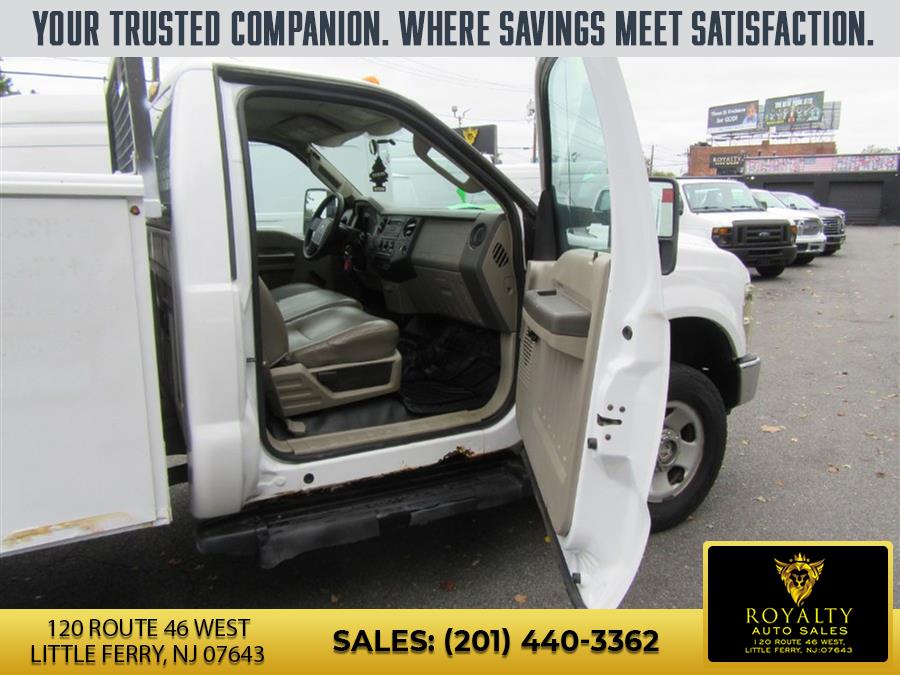 2008 Ford F-350 Super Duty Chassis Cab XL - Photo 22
