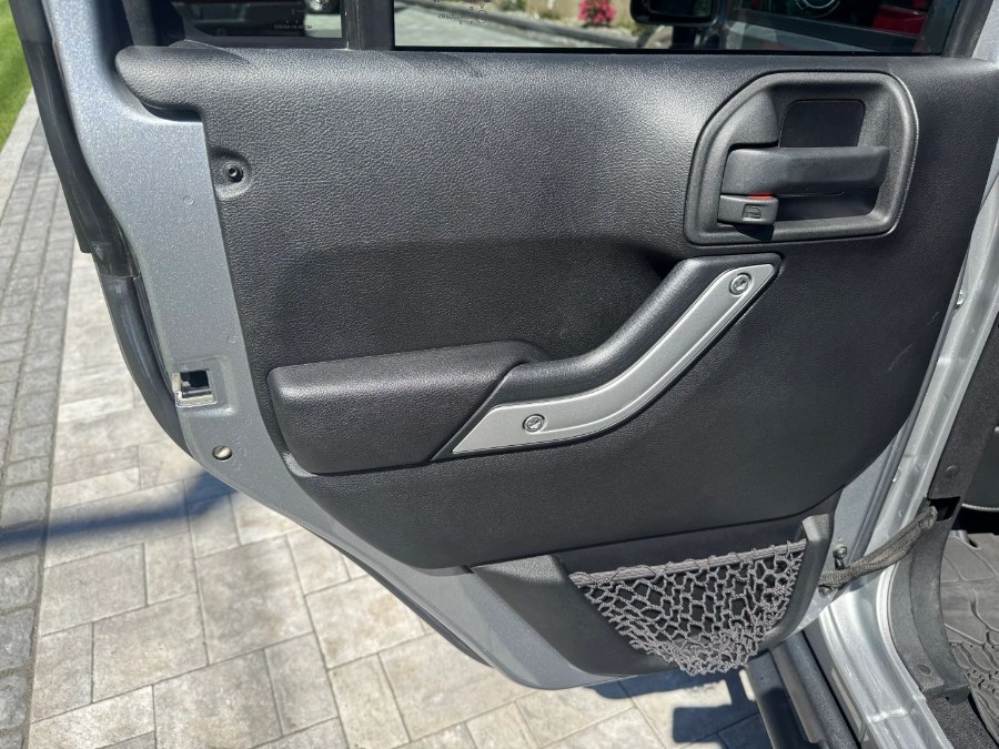 2015 Jeep Wrangler Unlimited Rubicon - Photo 15