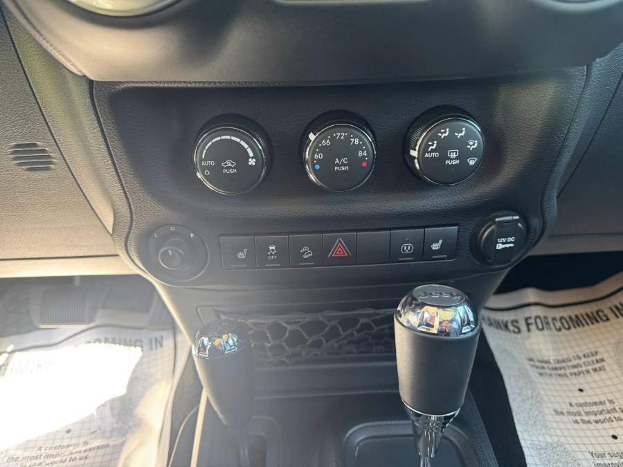 2015 Jeep Wrangler Unlimited Rubicon - Photo 16