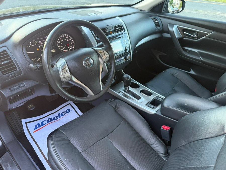 2017 Nissan Altima SV - Photo 7