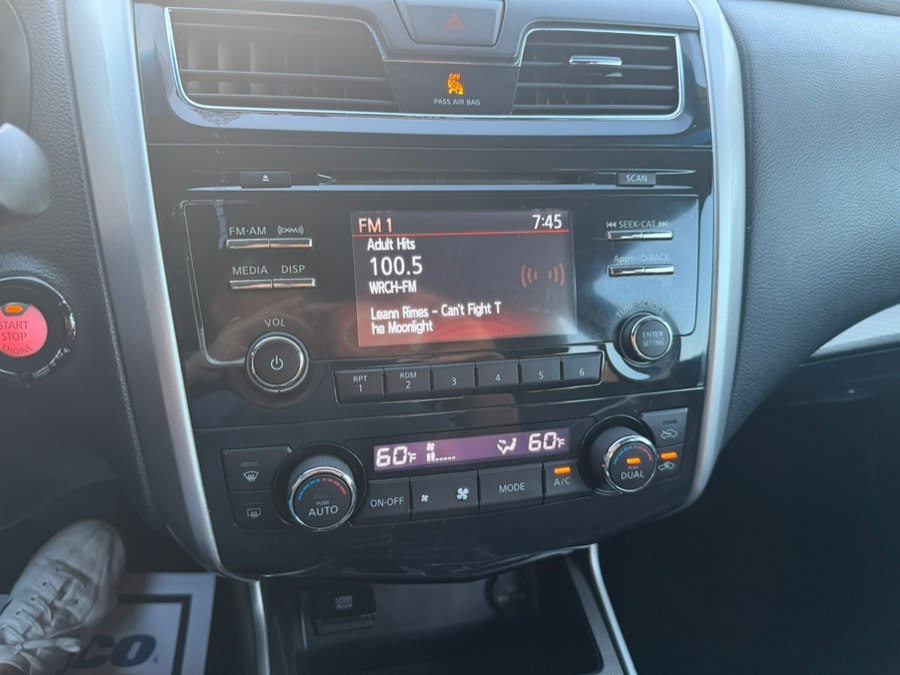 2017 Nissan Altima SV - Photo 12