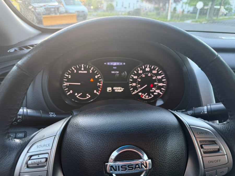 2017 Nissan Altima SV - Photo 11