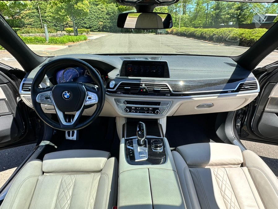 2016 BMW 7 Series 750i - Photo 33