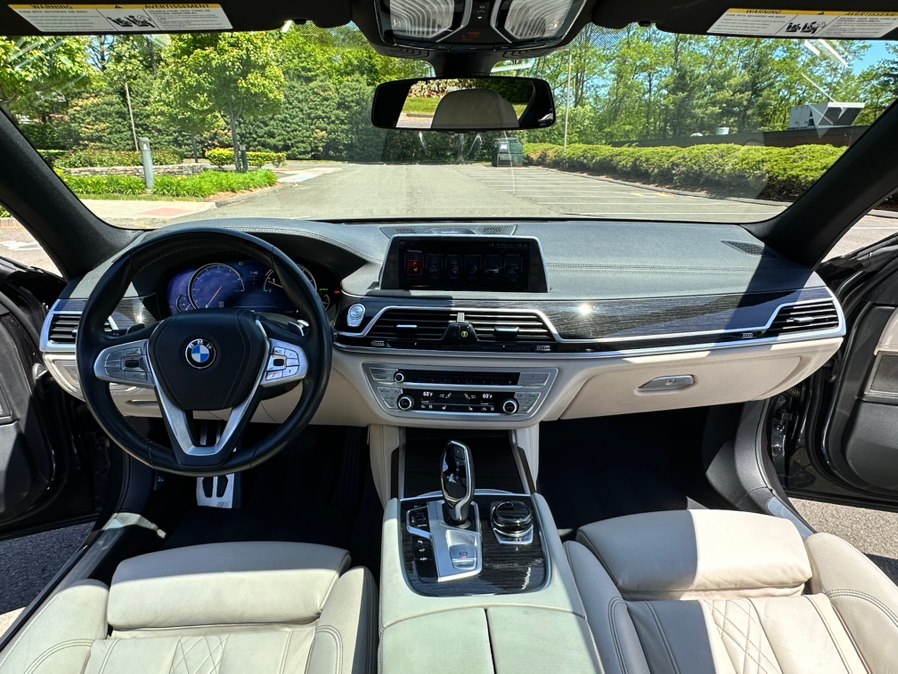 2016 BMW 7 Series 750i - Photo 32
