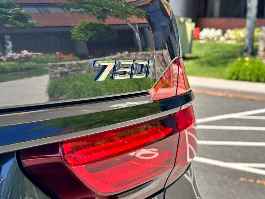 2016 BMW 7 Series 750i - Photo 10