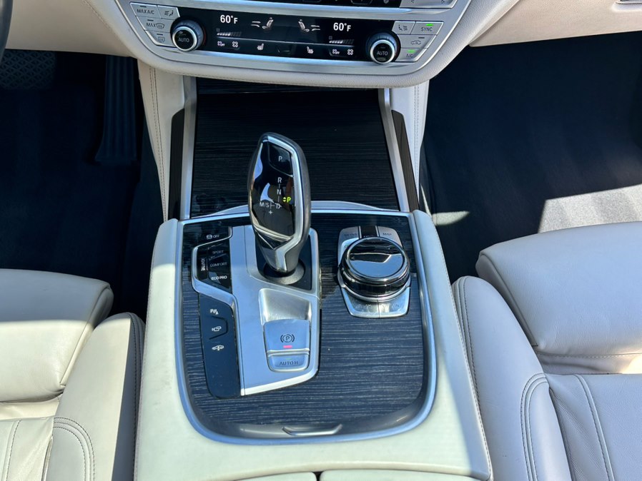 2016 BMW 7 Series 750i - Photo 35