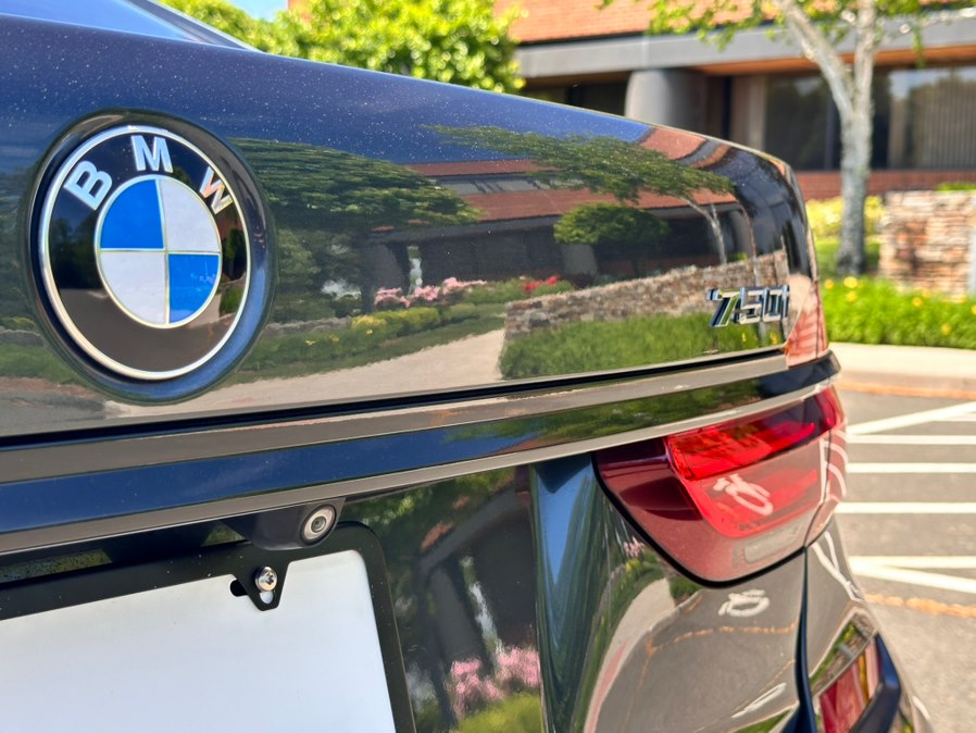2016 BMW 7 Series 750i - Photo 11