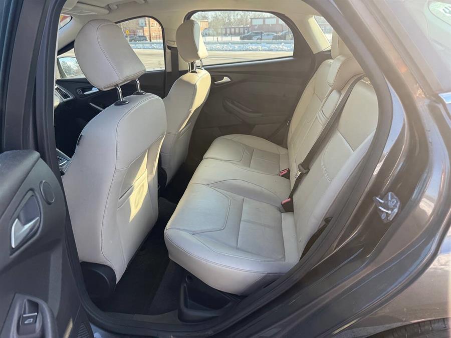 2015 Ford Focus Titanium - Photo 12