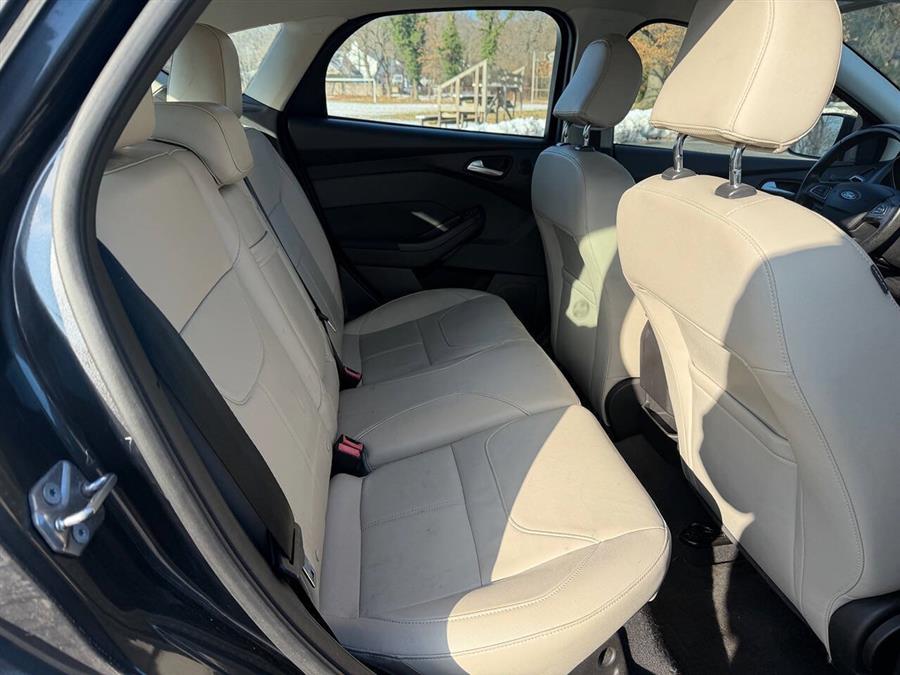 2015 Ford Focus Titanium - Photo 15