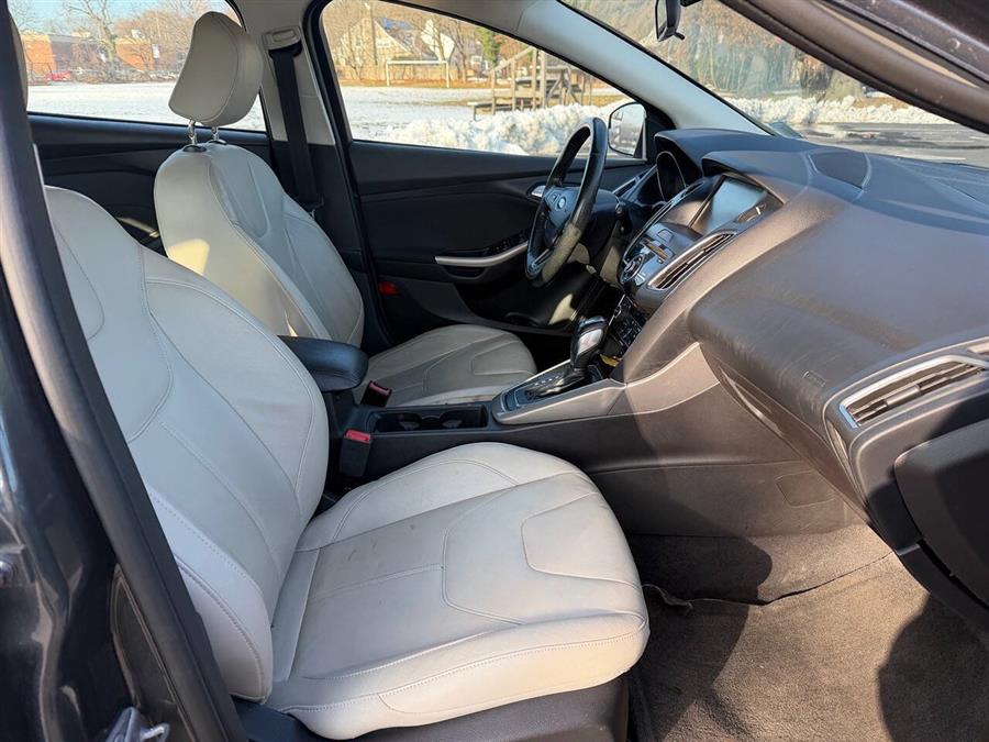 2015 Ford Focus Titanium - Photo 17