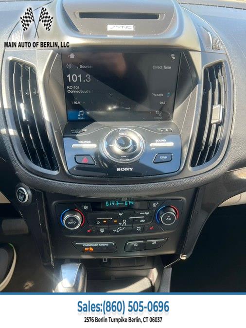 2017 Ford Escape Titanium - Photo 17