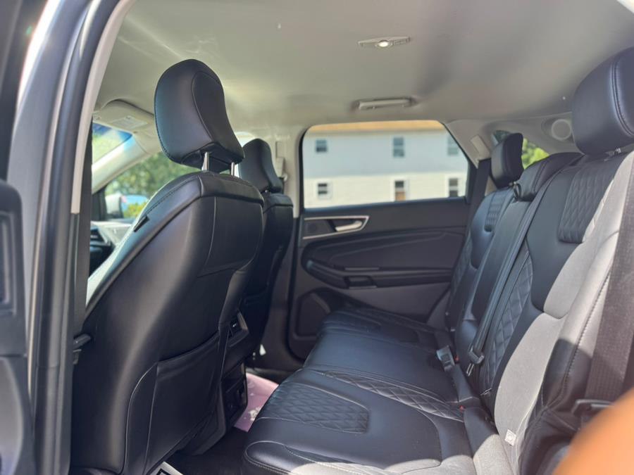 2023 Ford Edge Titanium - Photo 9