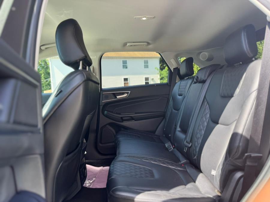 2023 Ford Edge Titanium - Photo 8