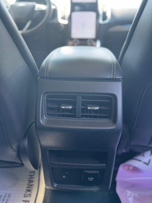 2023 Ford Edge Titanium - Photo 13