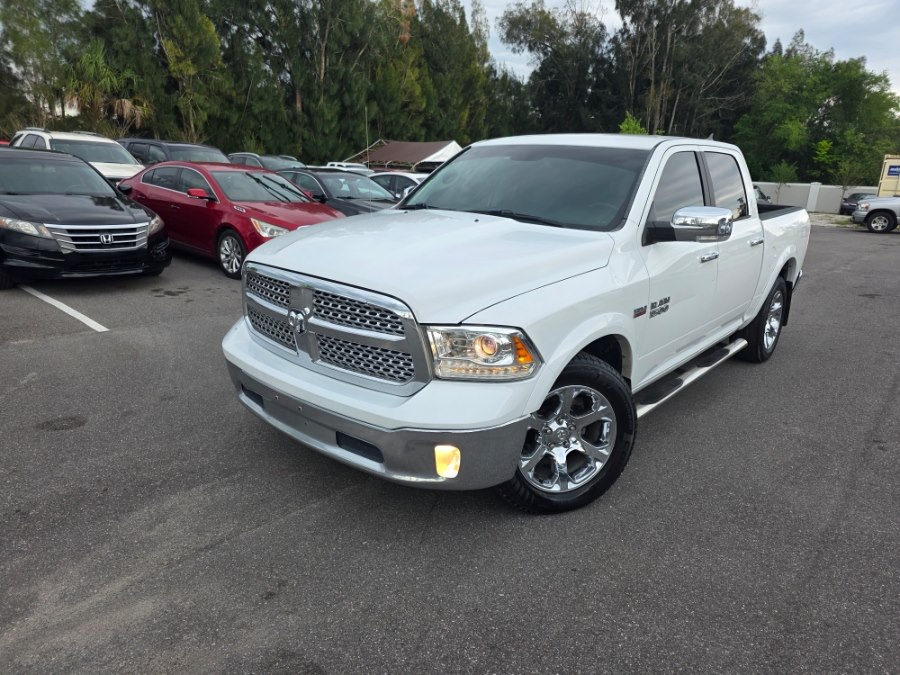 Bright White Clearcoat 2017 RAM 1500 Laramie Crew Cab 4WD Pickup Truck Four-Wheel Drive Automatic