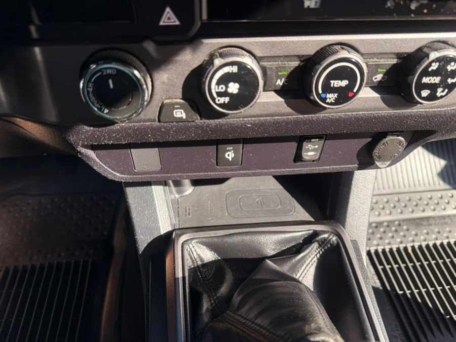 2018 Toyota Tacoma TRD Sport - Photo 17