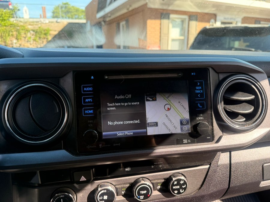 2018 Toyota Tacoma TRD Sport - Photo 18