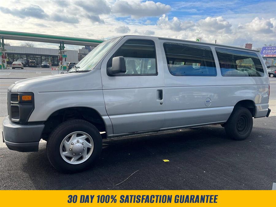 2011 Ford E-Series E-150 XLT's photo