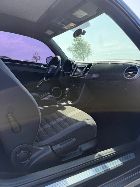 2012 Volkswagen Beetle 2.0 - Photo 11