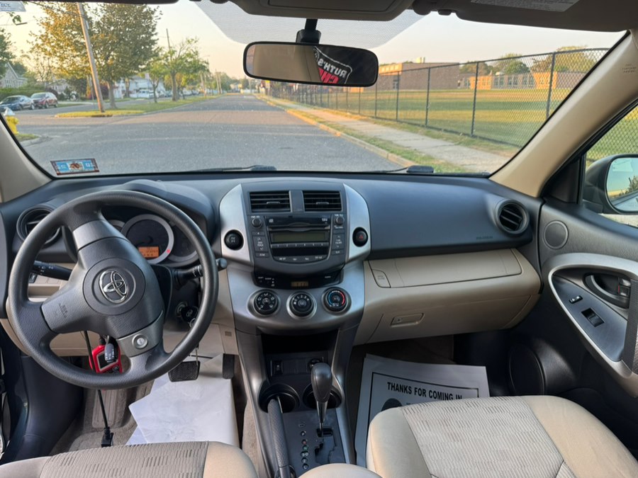 2009 Toyota RAV4 Base - Photo 9