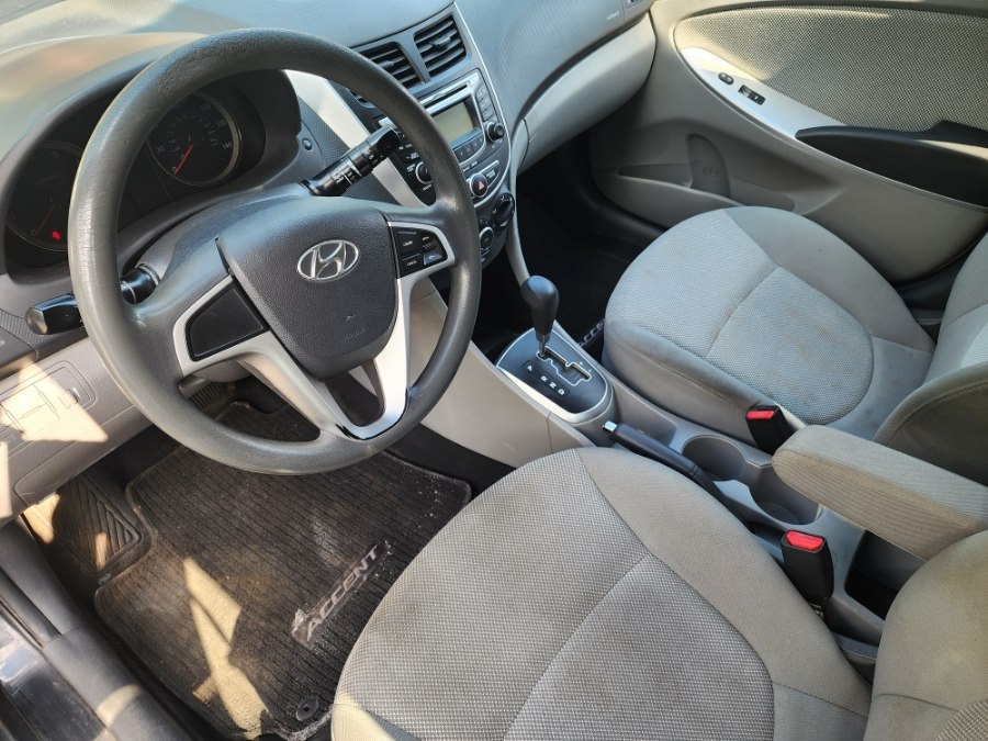 2013 Hyundai Accent GS - Photo 8