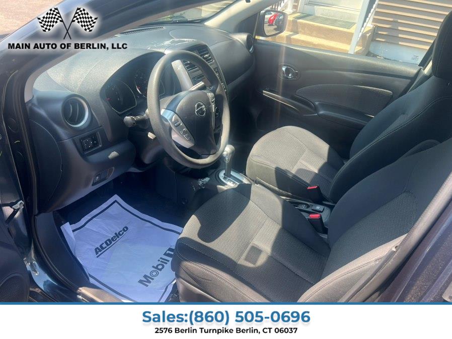 2016 Nissan Versa Sedan SV - Photo 11