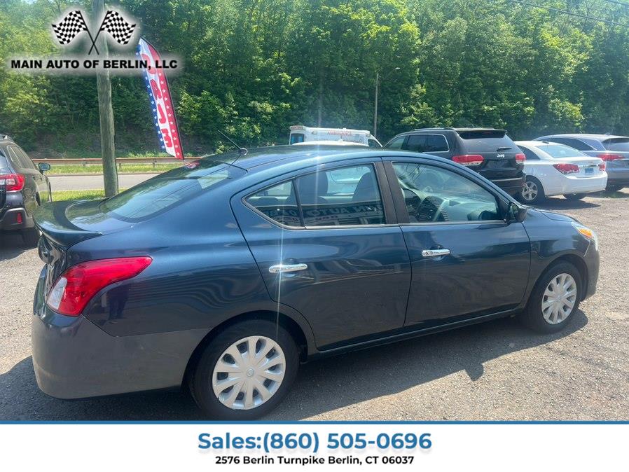 2016 Nissan Versa Sedan SV - Photo 6