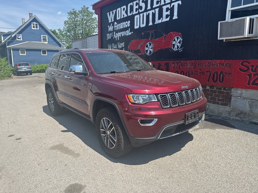 Used 2017 Jeep Grand Cherokee in Worcester, Massachusetts | Worcester Auto Outlet LLC. Worcester, Massachusetts
