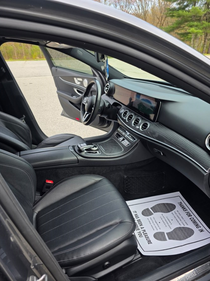 2019 Mercedes-Benz E-Class E300 - Photo 14