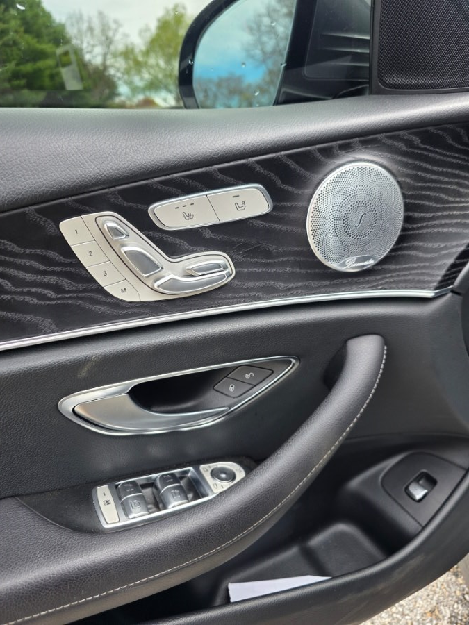 2019 Mercedes-Benz E-Class E300 - Photo 17