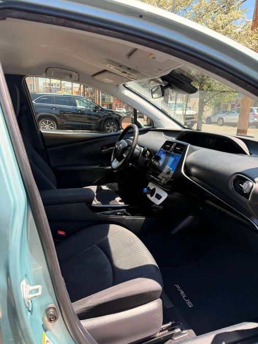 2017 Toyota Prius Three - Photo 19