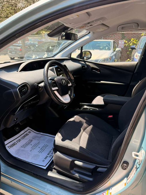 2017 Toyota Prius Three - Photo 21