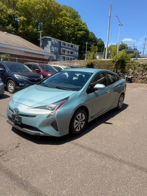 2017 Toyota Prius Three - Photo 6