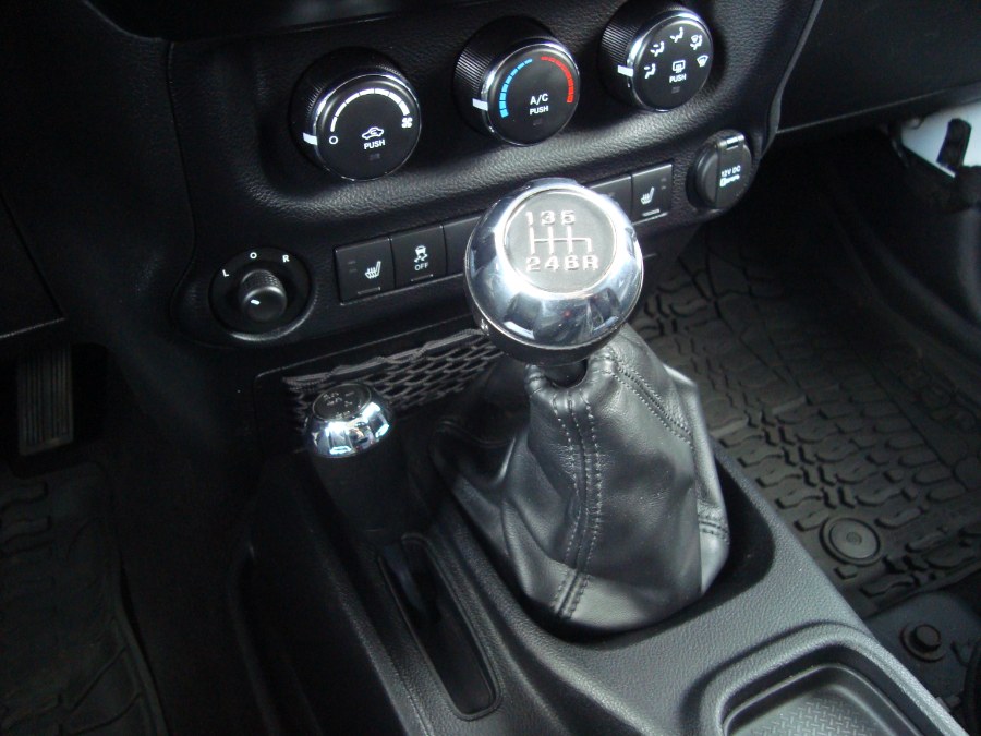 2014 Jeep Wrangler Unlimited Rubicon - Photo 23