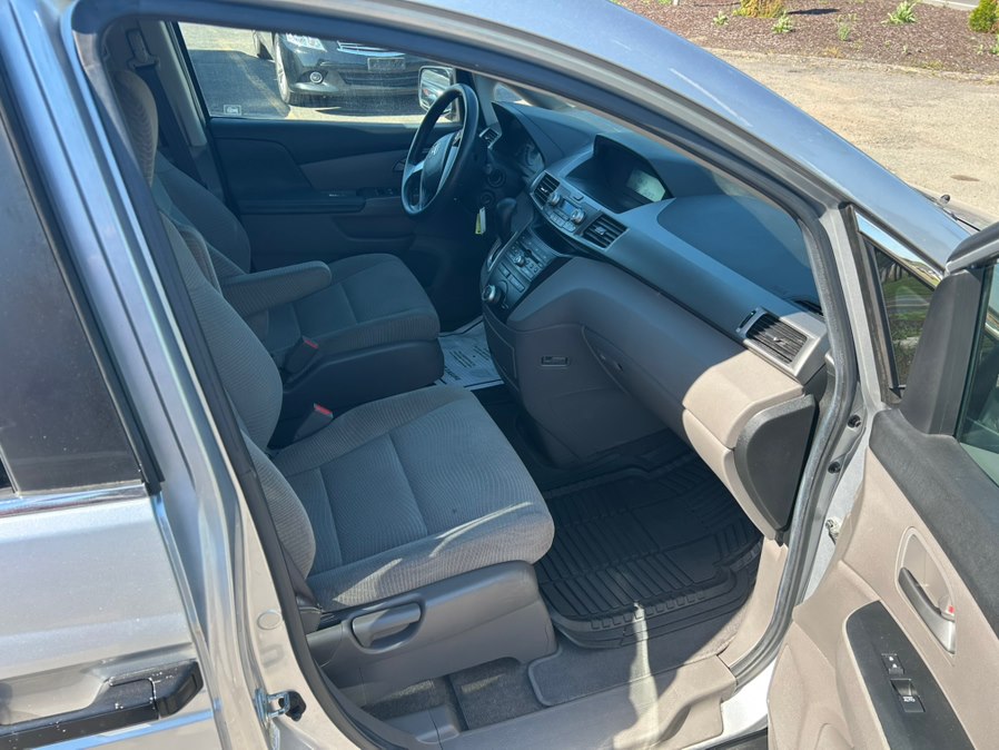 2012 Honda Odyssey LX - Photo 8