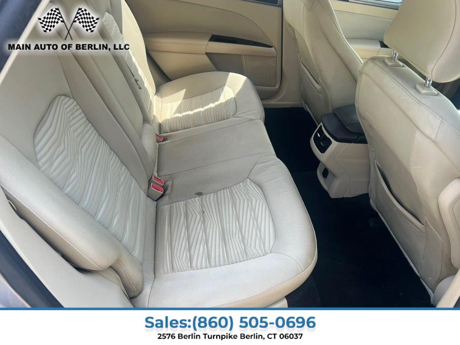 2016 Ford Fusion SE - Photo 14