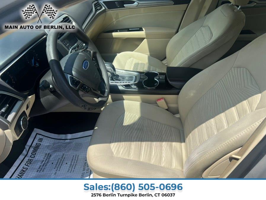 2016 Ford Fusion SE - Photo 11