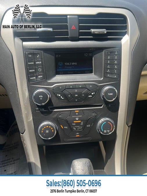 2016 Ford Fusion SE - Photo 17