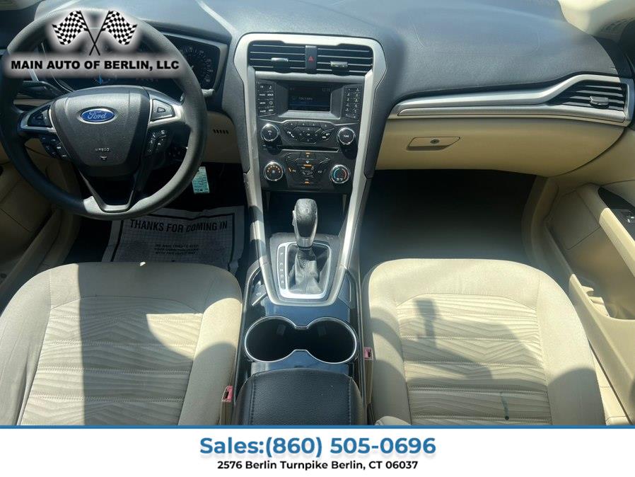 2016 Ford Fusion SE - Photo 15