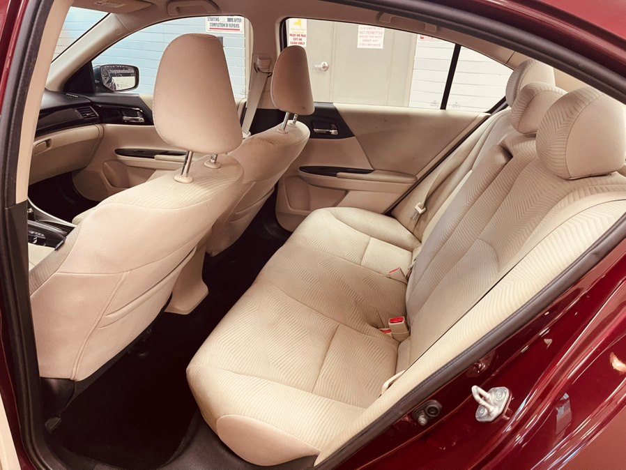 2017 Honda Accord LX - Photo 31