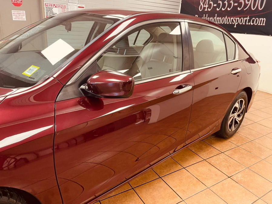 2017 Honda Accord LX - Photo 6