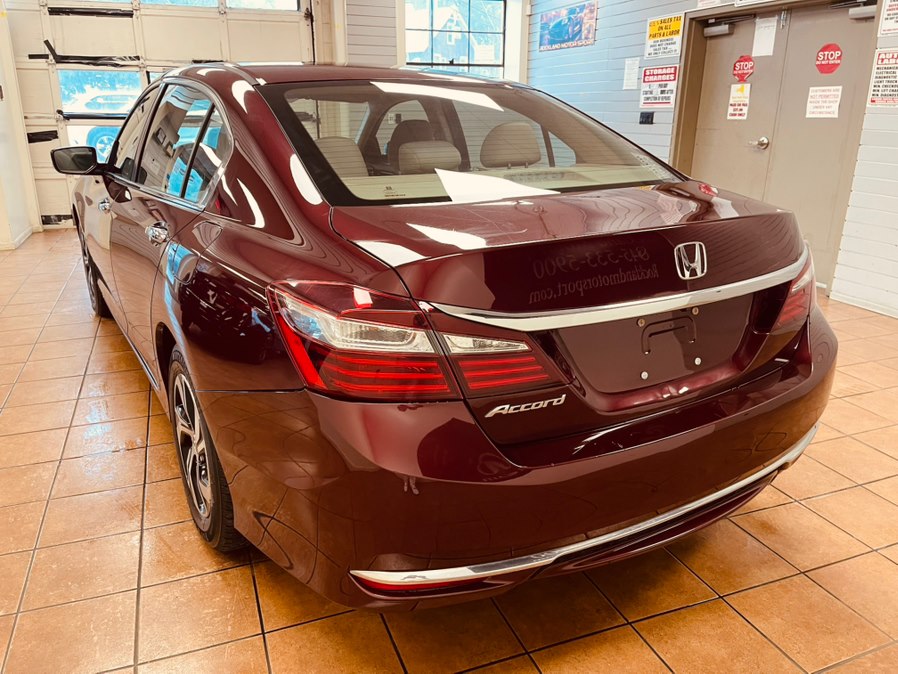 2017 Honda Accord LX - Photo 11