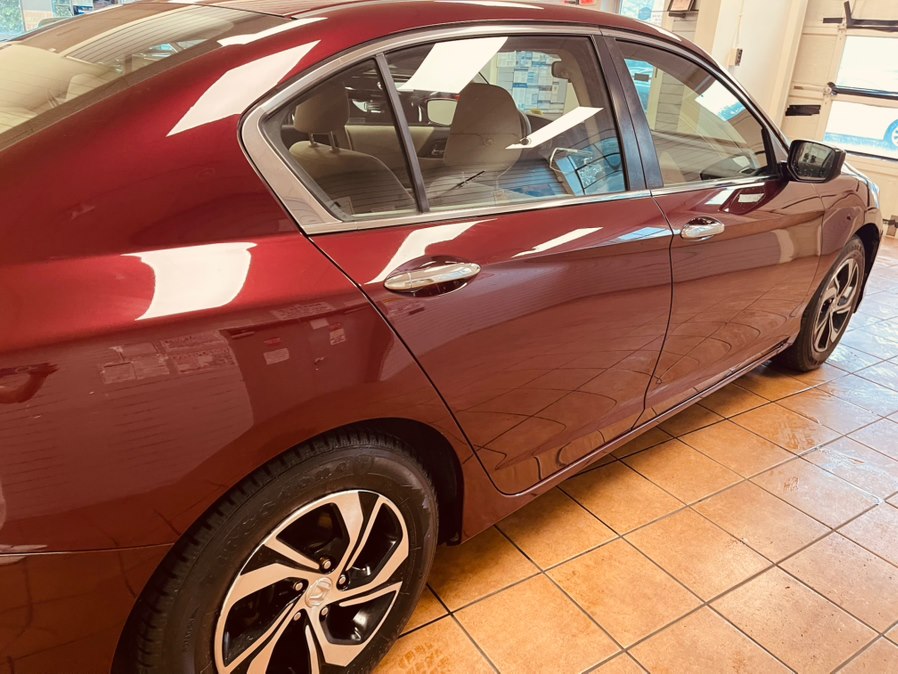 2017 Honda Accord LX - Photo 16