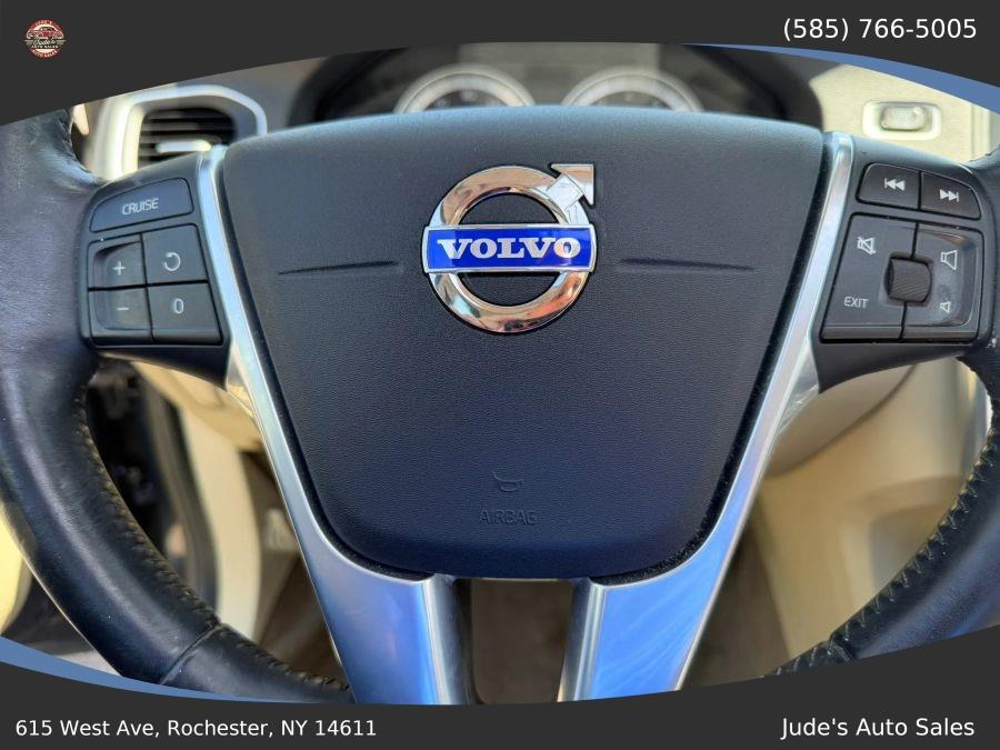 Volvo S60 photo 10