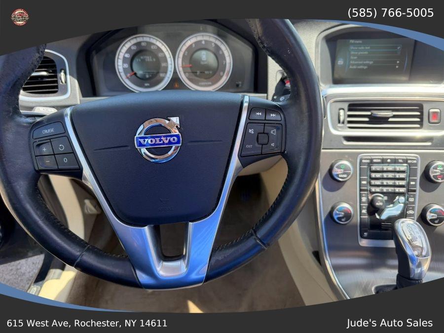 Volvo S60 photo 11