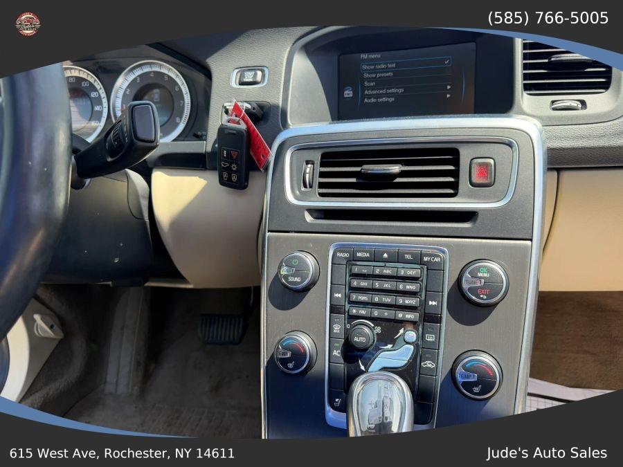 Volvo S60 photo 13