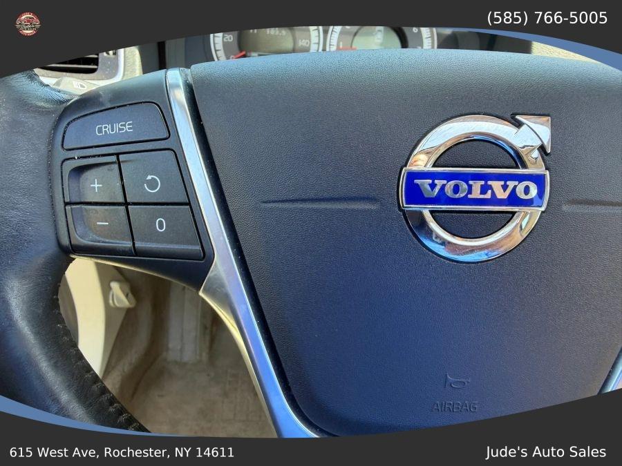 Volvo S60 photo 15
