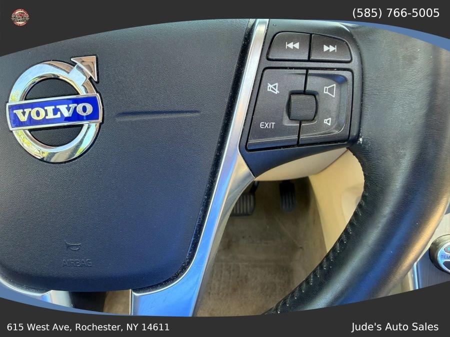 Volvo S60 photo 16